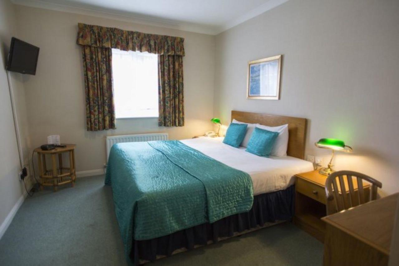 Flexistay Reading West Aparthotel - With Communal Kitchen Use Exterior photo
