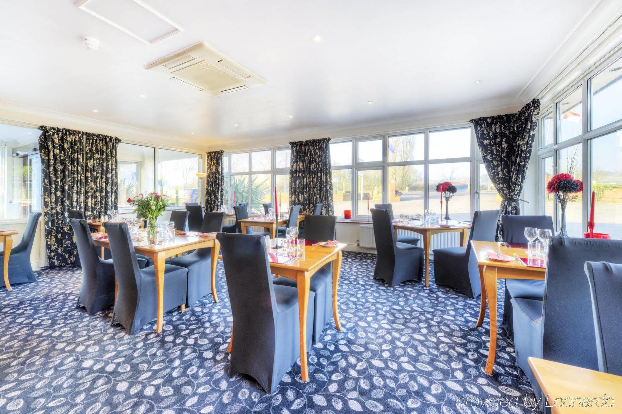 Flexistay Reading West Aparthotel - With Communal Kitchen Use Exterior photo
